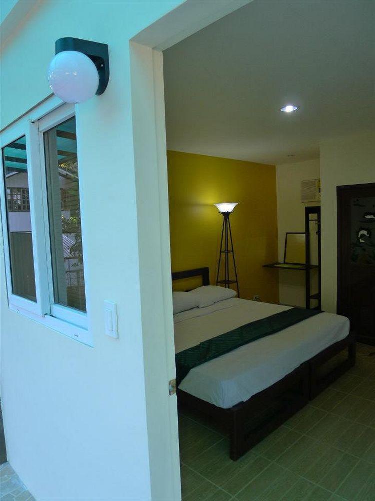 By The Bay, Jacana Bed & Breakfast Puerto Princesa Buitenkant foto