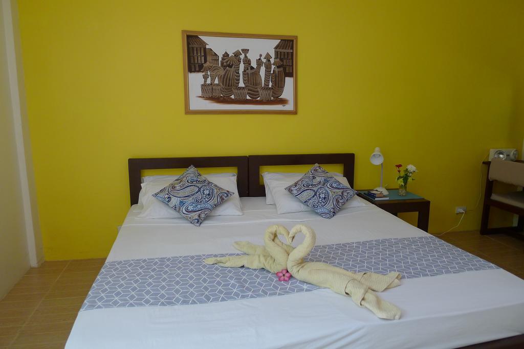 By The Bay, Jacana Bed & Breakfast Puerto Princesa Buitenkant foto
