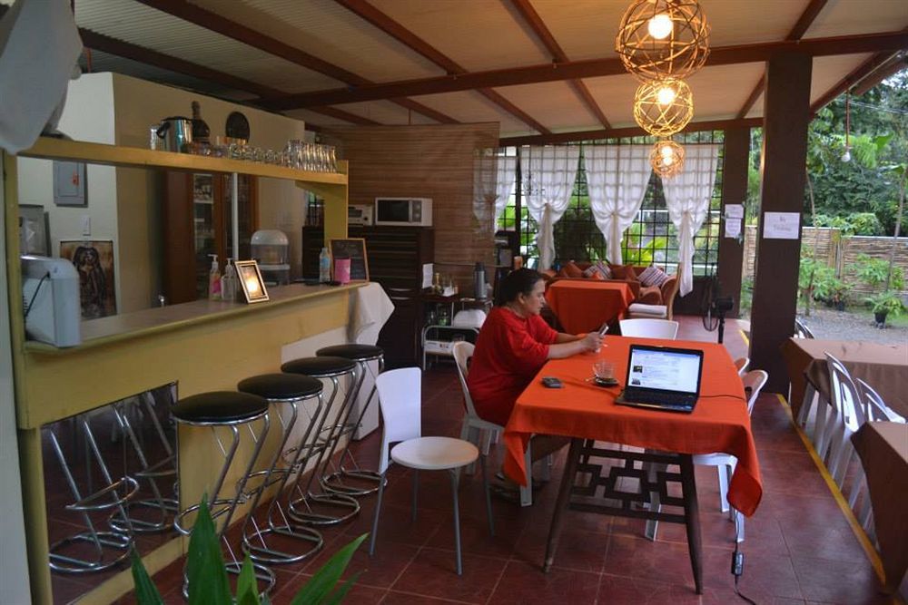 By The Bay, Jacana Bed & Breakfast Puerto Princesa Buitenkant foto