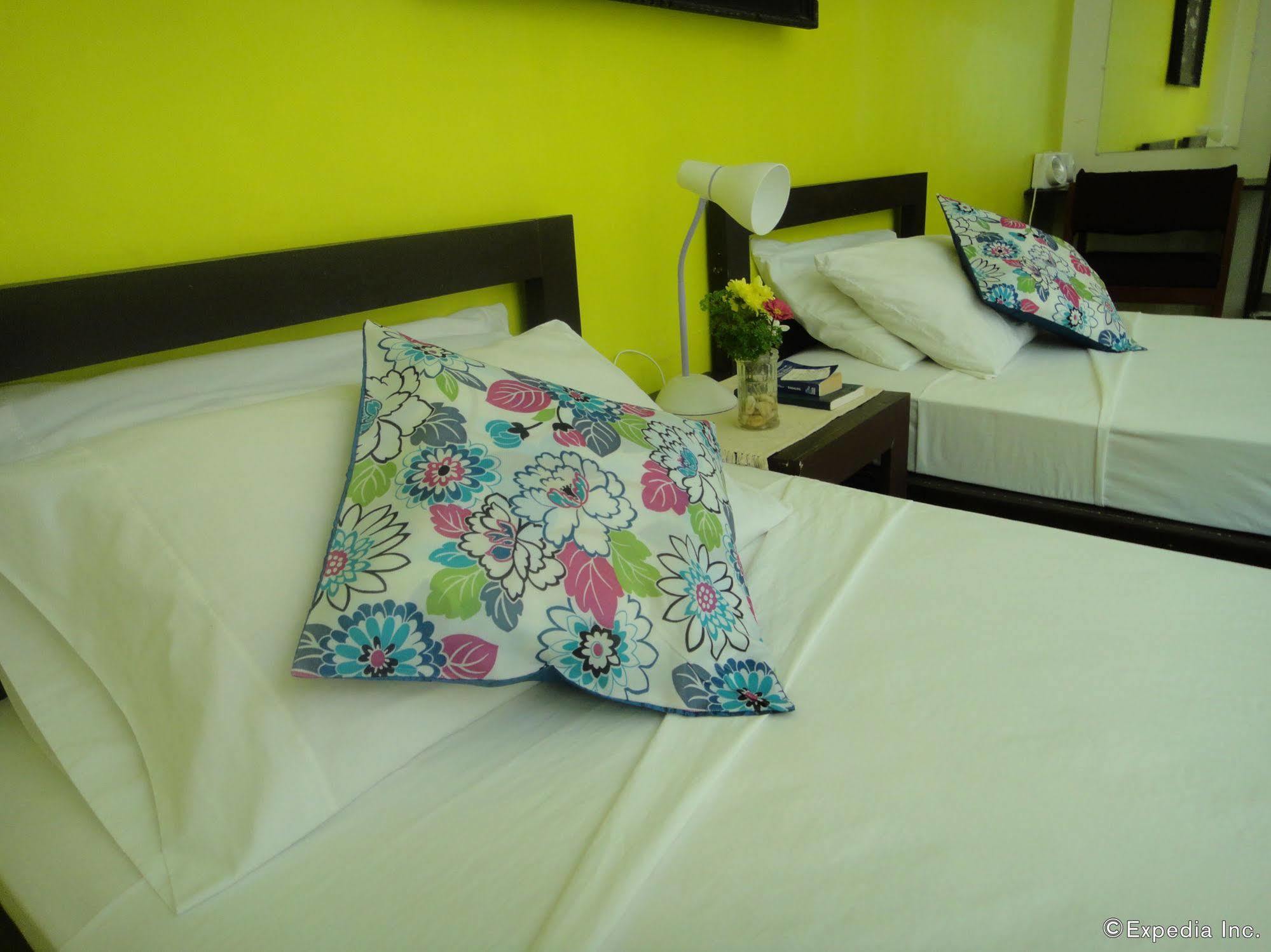 By The Bay, Jacana Bed & Breakfast Puerto Princesa Buitenkant foto