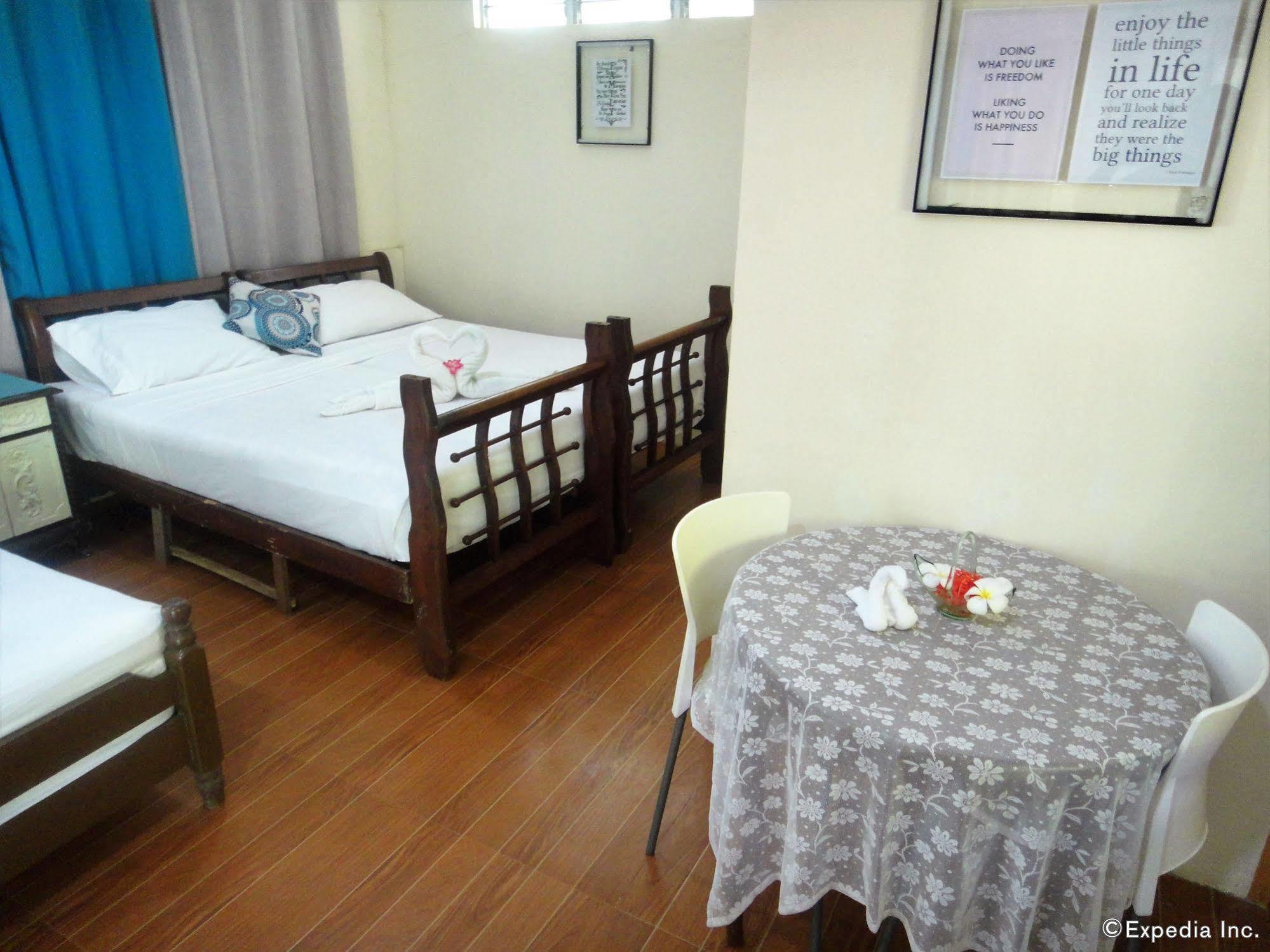 By The Bay, Jacana Bed & Breakfast Puerto Princesa Buitenkant foto