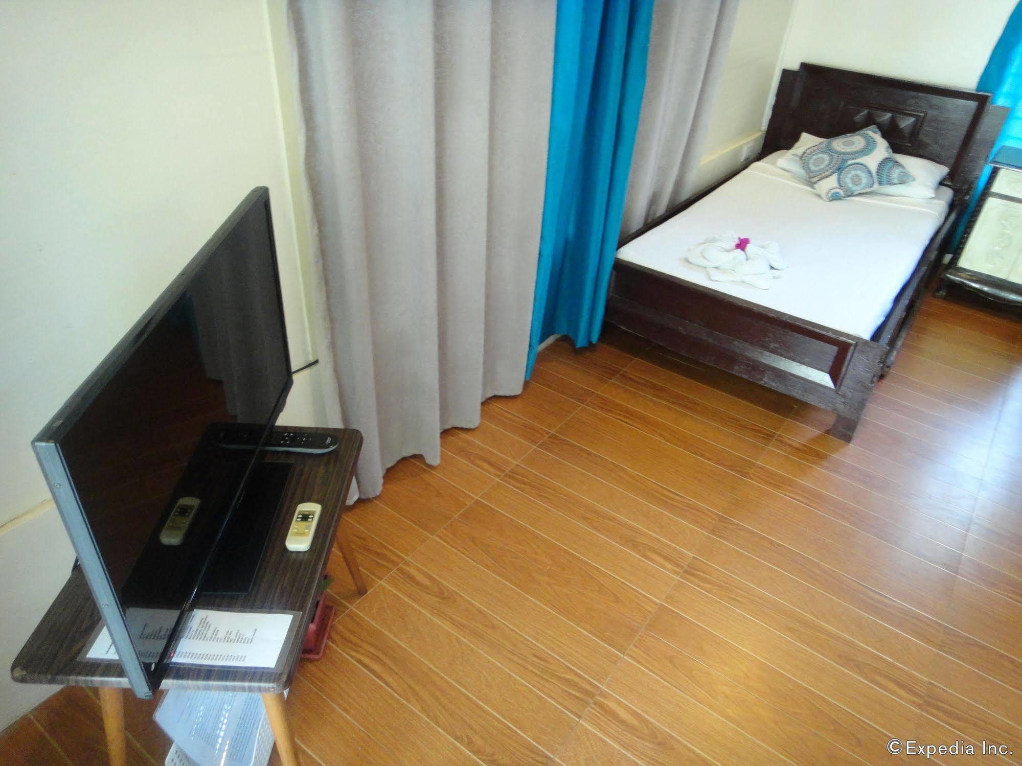 By The Bay, Jacana Bed & Breakfast Puerto Princesa Buitenkant foto